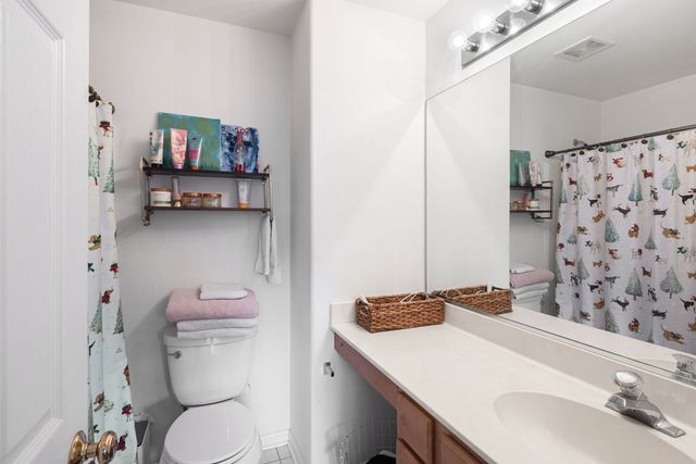 3059 Tangley Oaks Trail, Lisle, IL 60532