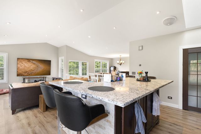 3059 Tangley Oaks Trail, Lisle, IL 60532