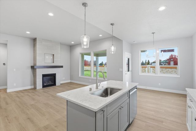 1109 - Unit 20 N Country Club Dr, Deer Park, WA 99006
