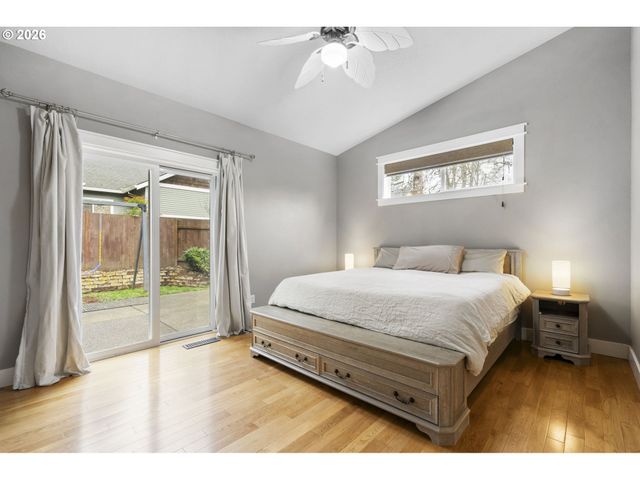 9250 Sw SAGERT St, Tualatin, OR 97062