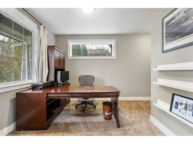 9250 Sw SAGERT St, Tualatin, OR 97062