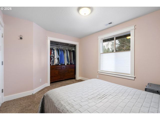 9250 Sw SAGERT St, Tualatin, OR 97062