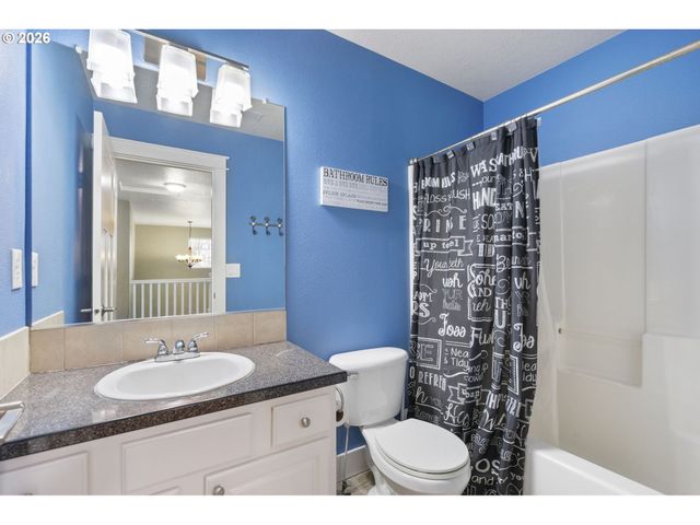 9250 Sw SAGERT St, Tualatin, OR 97062