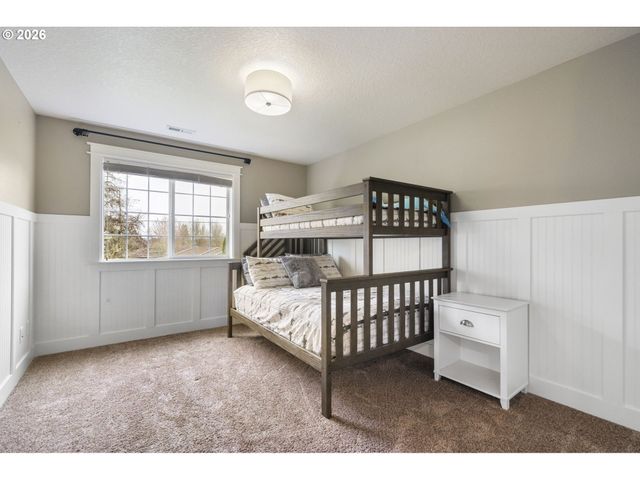 9250 Sw SAGERT St, Tualatin, OR 97062