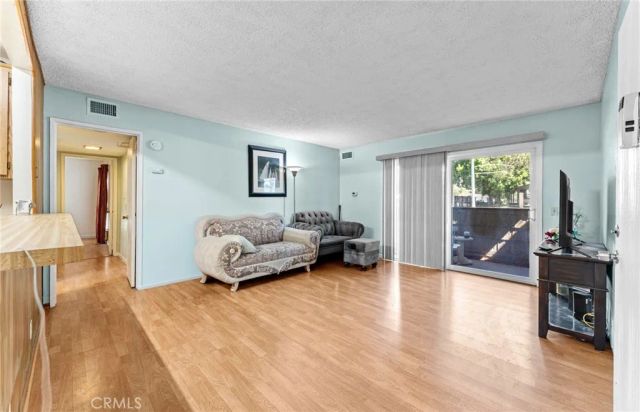 1130 E Alosta B102, Azusa, CA 91702
