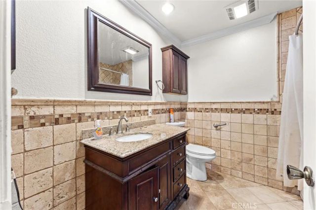 1130 E Alosta B102, Azusa, CA 91702