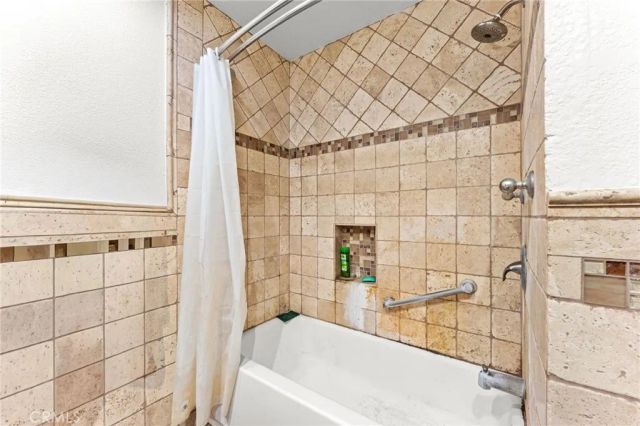 1130 E Alosta B102, Azusa, CA 91702