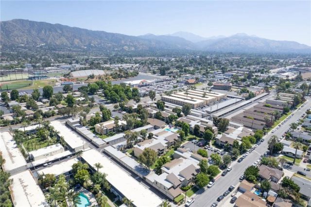 1130 E Alosta B102, Azusa, CA 91702