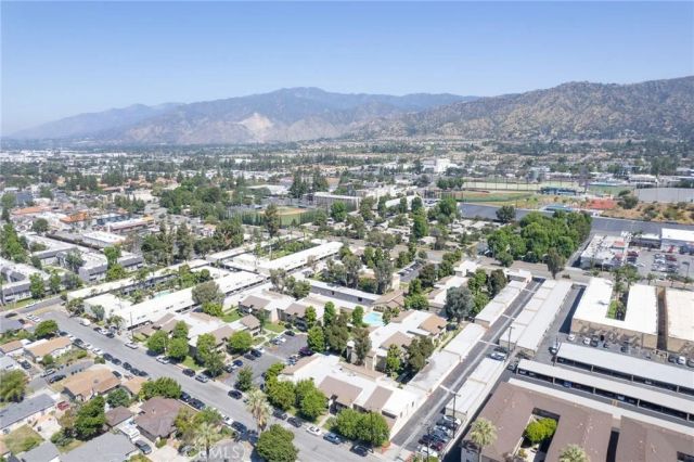 1130 E Alosta B102, Azusa, CA 91702