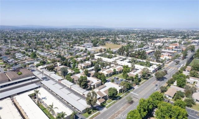 1130 E Alosta B102, Azusa, CA 91702