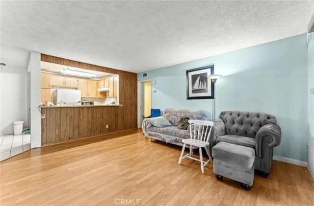 1130 E Alosta B102, Azusa, CA 91702
