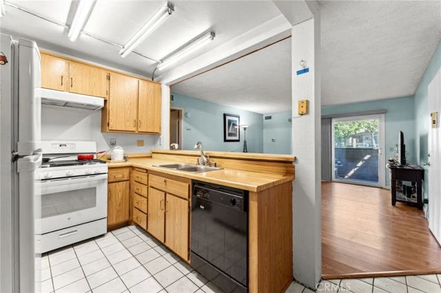 1130 E Alosta B102, Azusa, CA 91702