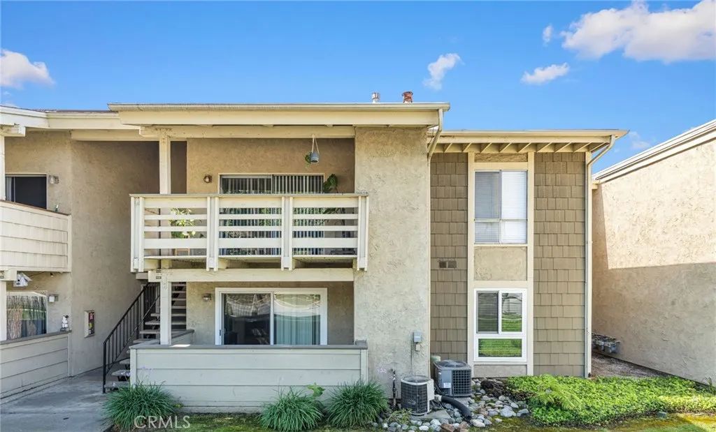 1130 E Alosta B102, Azusa, CA 91702