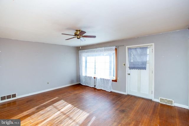 910 GARFIELD AVE, Glenside, PA 19038