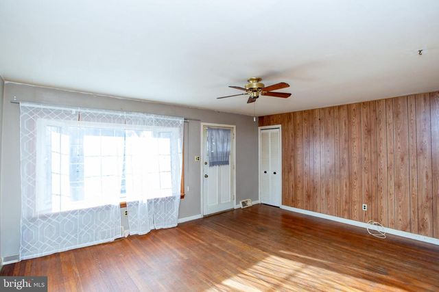 910 GARFIELD AVE, Glenside, PA 19038