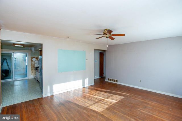 910 GARFIELD AVE, Glenside, PA 19038