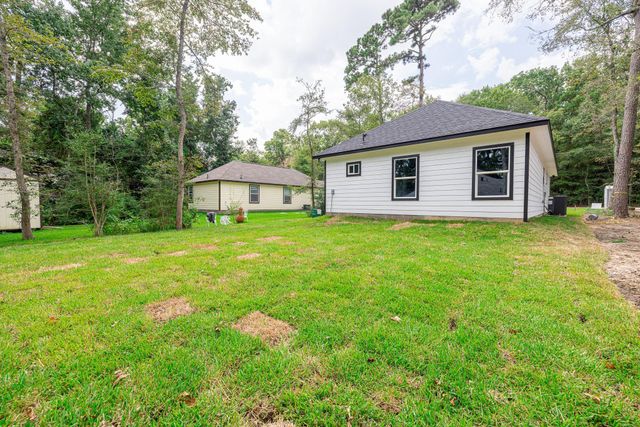 3507 Sam Houston Road, Willis, TX 77378