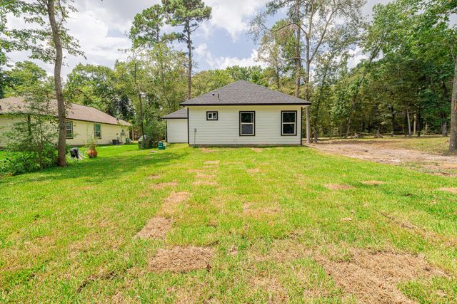 3507 Sam Houston Road, Willis, TX 77378