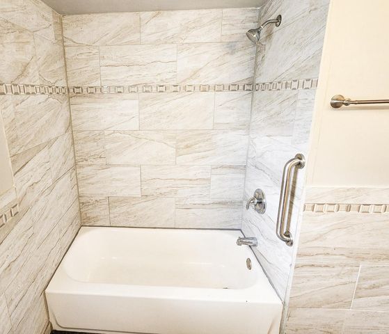 5925 N 75th STREET, Milwaukee, WI 53218