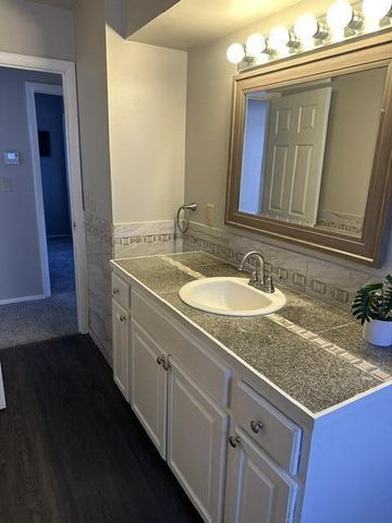 5925 N 75th STREET, Milwaukee, WI 53218