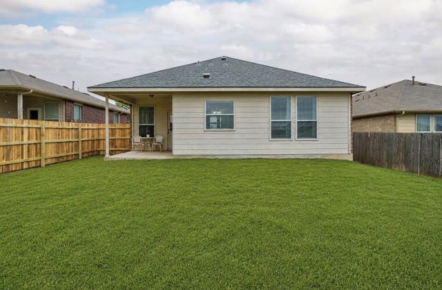 176 Willow Leaf LN, Buda, TX 78610
