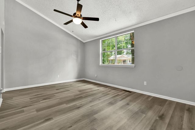 1911 Dupont Street, Hixson, TN 37343