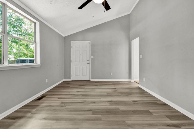1911 Dupont Street, Hixson, TN 37343