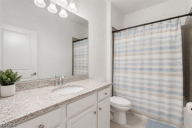 1648 Alameda DR, Naples, FL 34120