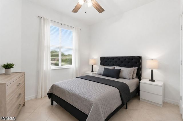 1648 Alameda DR, Naples, FL 34120