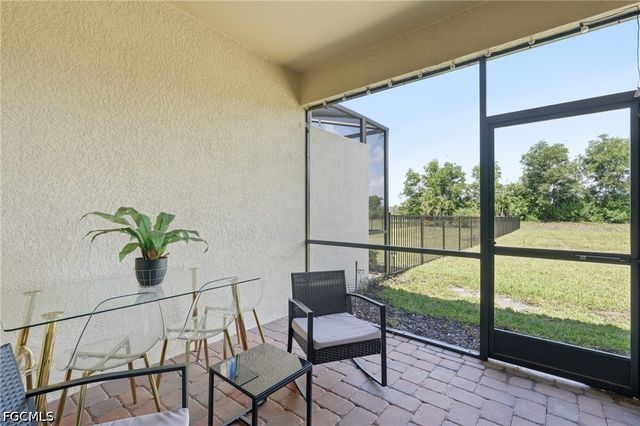 1648 Alameda DR, Naples, FL 34120