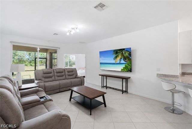 1648 Alameda DR, Naples, FL 34120