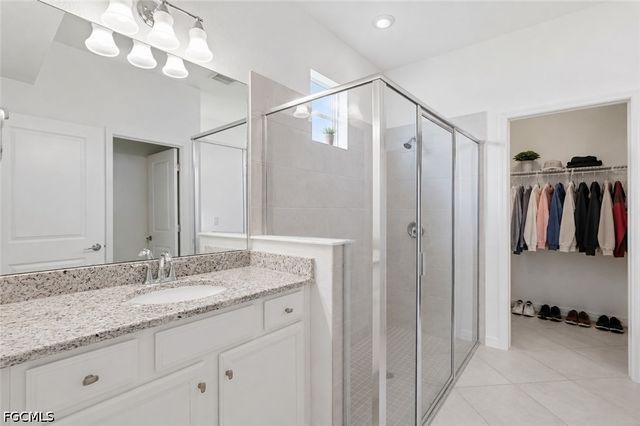 1648 Alameda DR, Naples, FL 34120