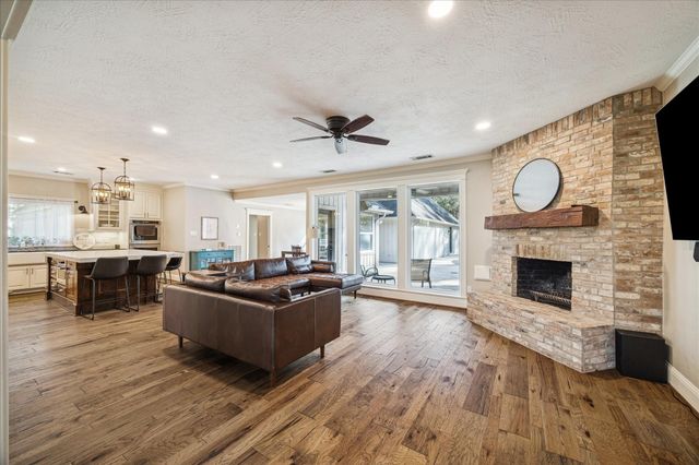 2602 Kings Forest Drive, Kingwood, TX 77339