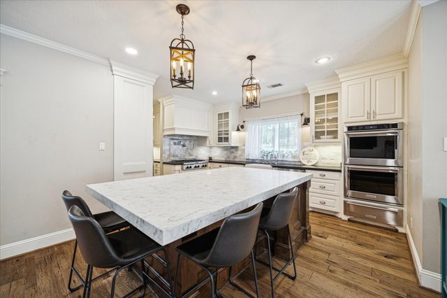 2602 Kings Forest Drive, Kingwood, TX 77339