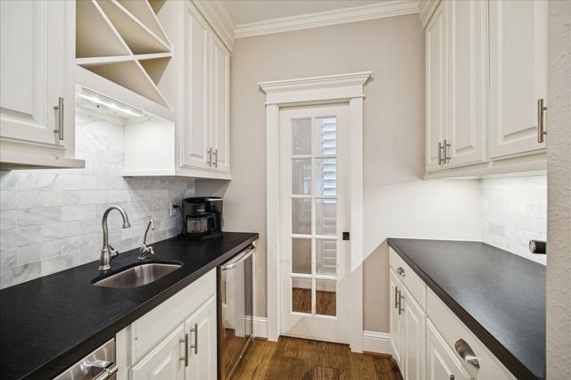 2602 Kings Forest Drive, Kingwood, TX 77339