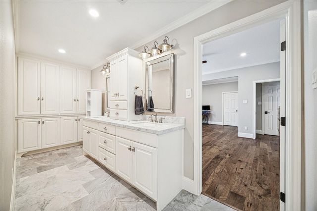 2602 Kings Forest Drive, Kingwood, TX 77339