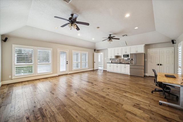 2602 Kings Forest Drive, Kingwood, TX 77339