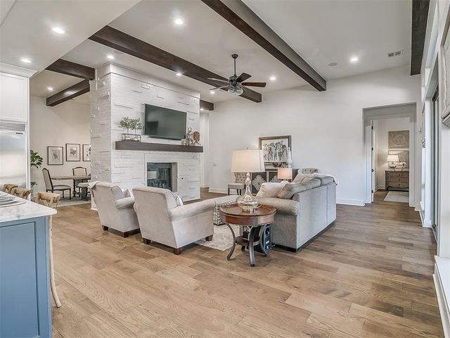 1417 Regency Bridge Circle, Edmond, OK 73034