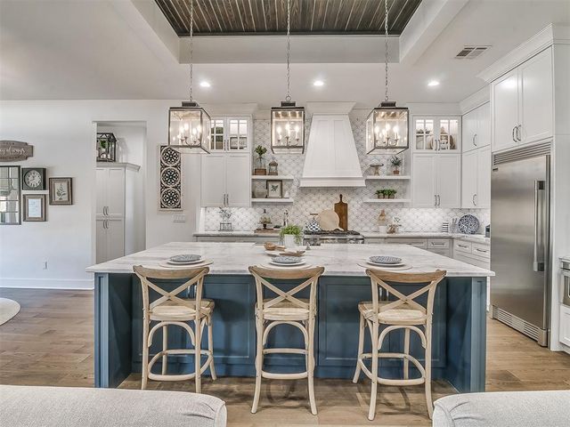 1417 Regency Bridge Circle, Edmond, OK 73034