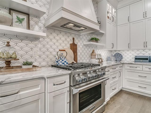 1417 Regency Bridge Circle, Edmond, OK 73034