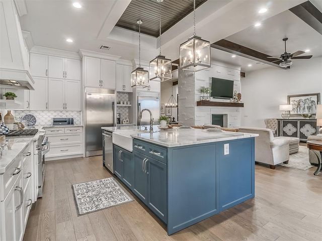 1417 Regency Bridge Circle, Edmond, OK 73034