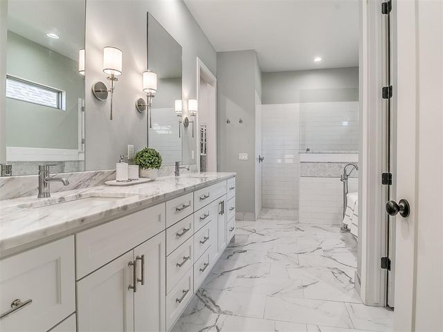 1417 Regency Bridge Circle, Edmond, OK 73034