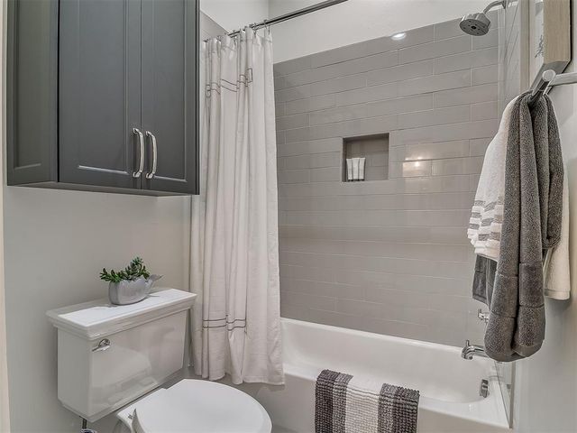 1417 Regency Bridge Circle, Edmond, OK 73034