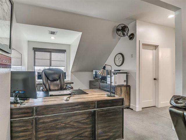 1417 Regency Bridge Circle, Edmond, OK 73034