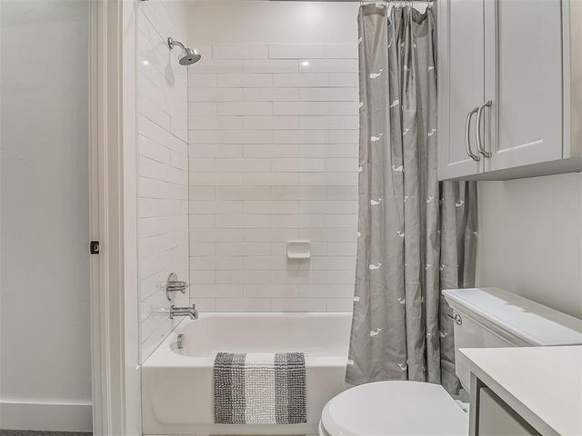 1417 Regency Bridge Circle, Edmond, OK 73034