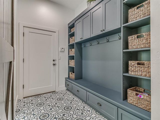 1417 Regency Bridge Circle, Edmond, OK 73034