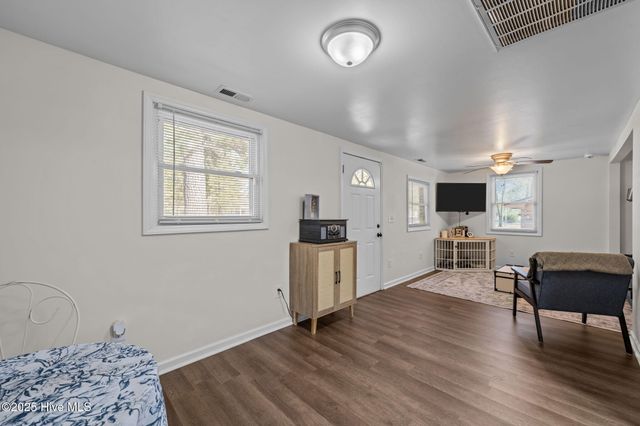 1915 Evans Street, New Bern, NC 28562