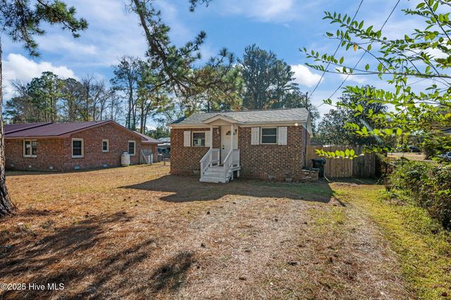 1915 Evans Street, New Bern, NC 28562