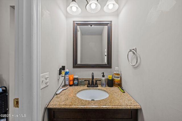 1915 Evans Street, New Bern, NC 28562