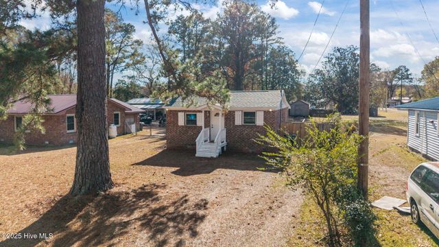 1915 Evans Street, New Bern, NC 28562